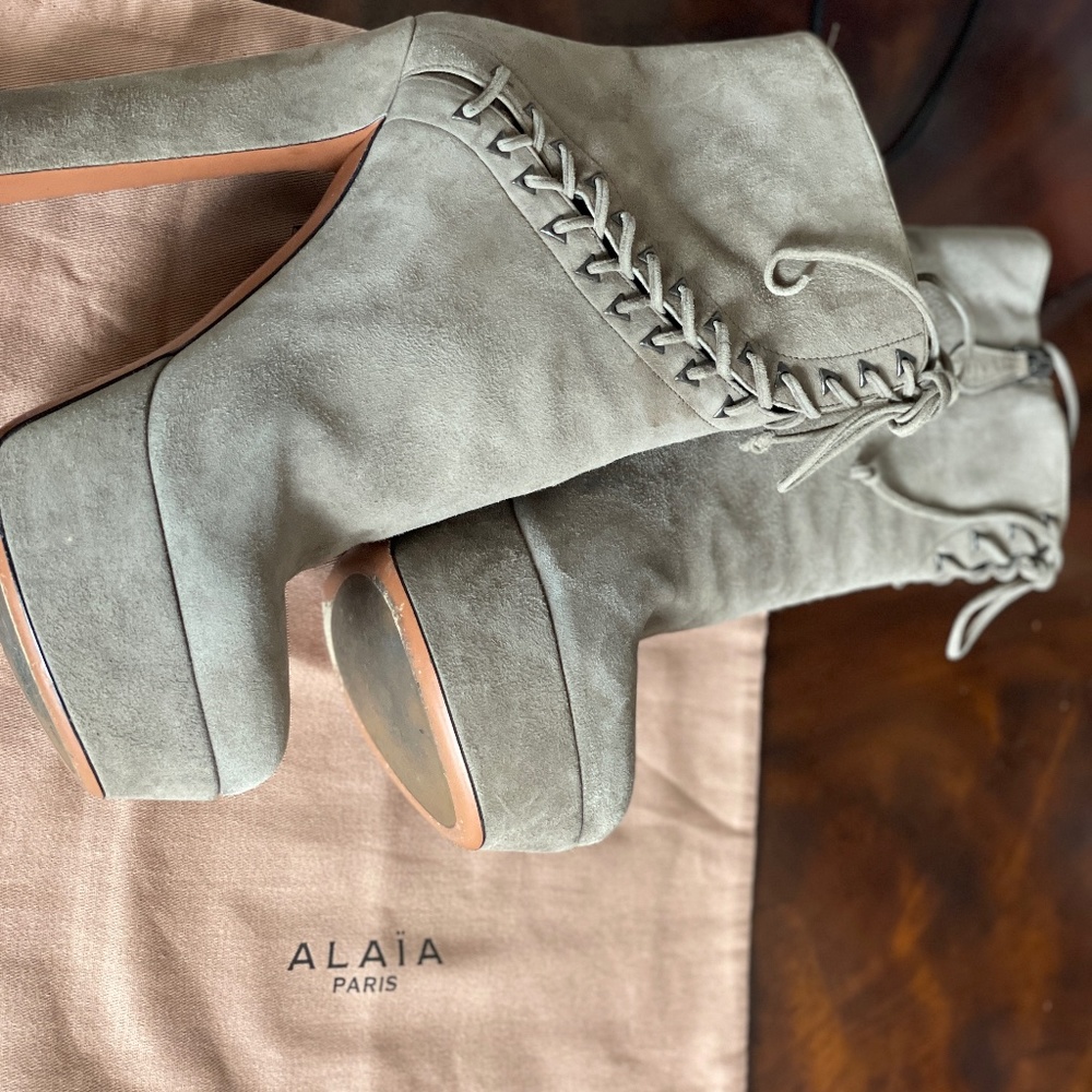 Beige Suede Ankle Boots, Size 10US/40EU